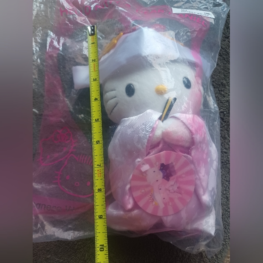 Sanrio x McDonald's Japanese Wedding Hello Kitty plush doll - Picture 4 of 7